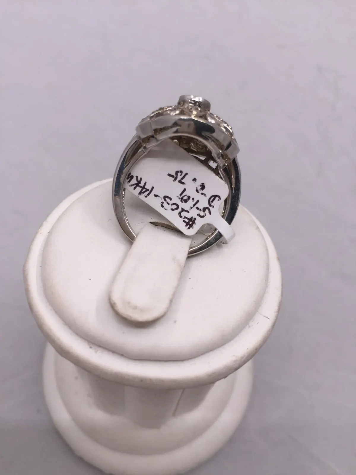 14K White Gold Diamond Cluster Ring
